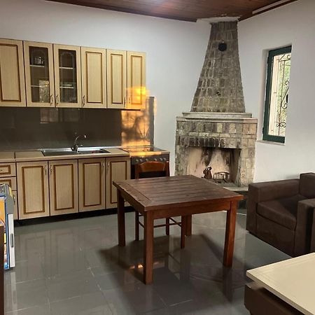 Cozy Little Holiday House Shkodër Екстериор снимка
